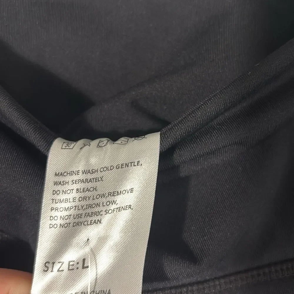 NWT New Gradual Black Leggings with pockets Size Large